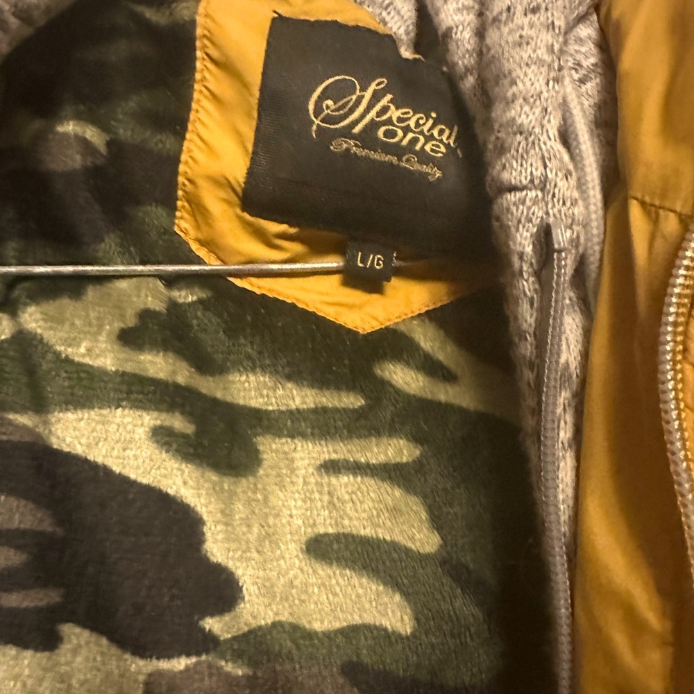 Yellow Puffer Jacket - Picture 5 of 5